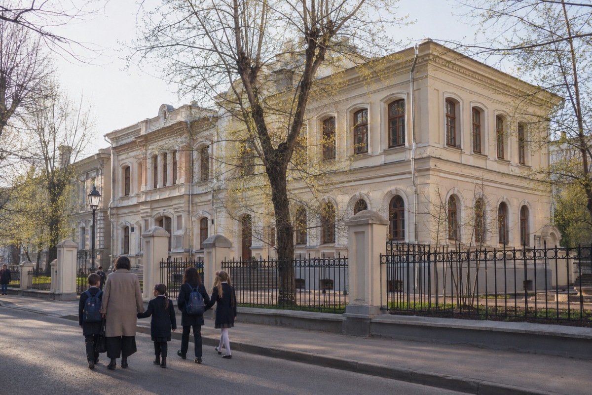 Школы старой Москвы: как менялись здания для обучения от приходских училищ до современных районов